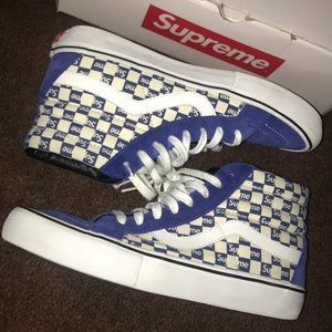 Supreme Vans Sz 10.5 Original box
